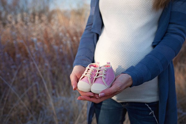 mali-srcki-fotografiranje-otrok-nosecnisko-v-naravi-4
